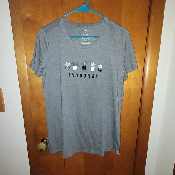 Torrid 00 "Indoorsy" T-shirt - Picture 1 of 5
